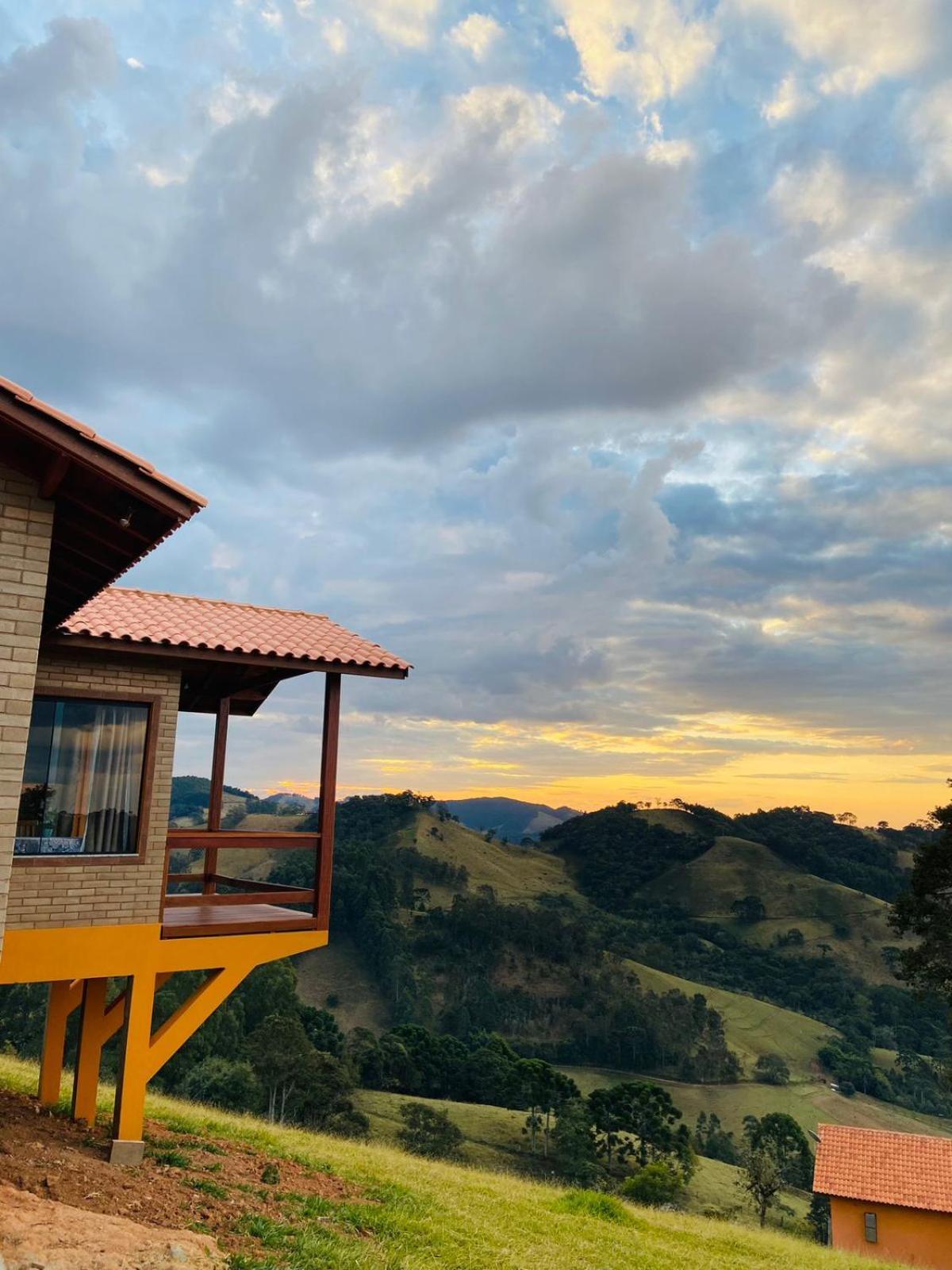 Chales Terras Altas Goncalves Exterior photo