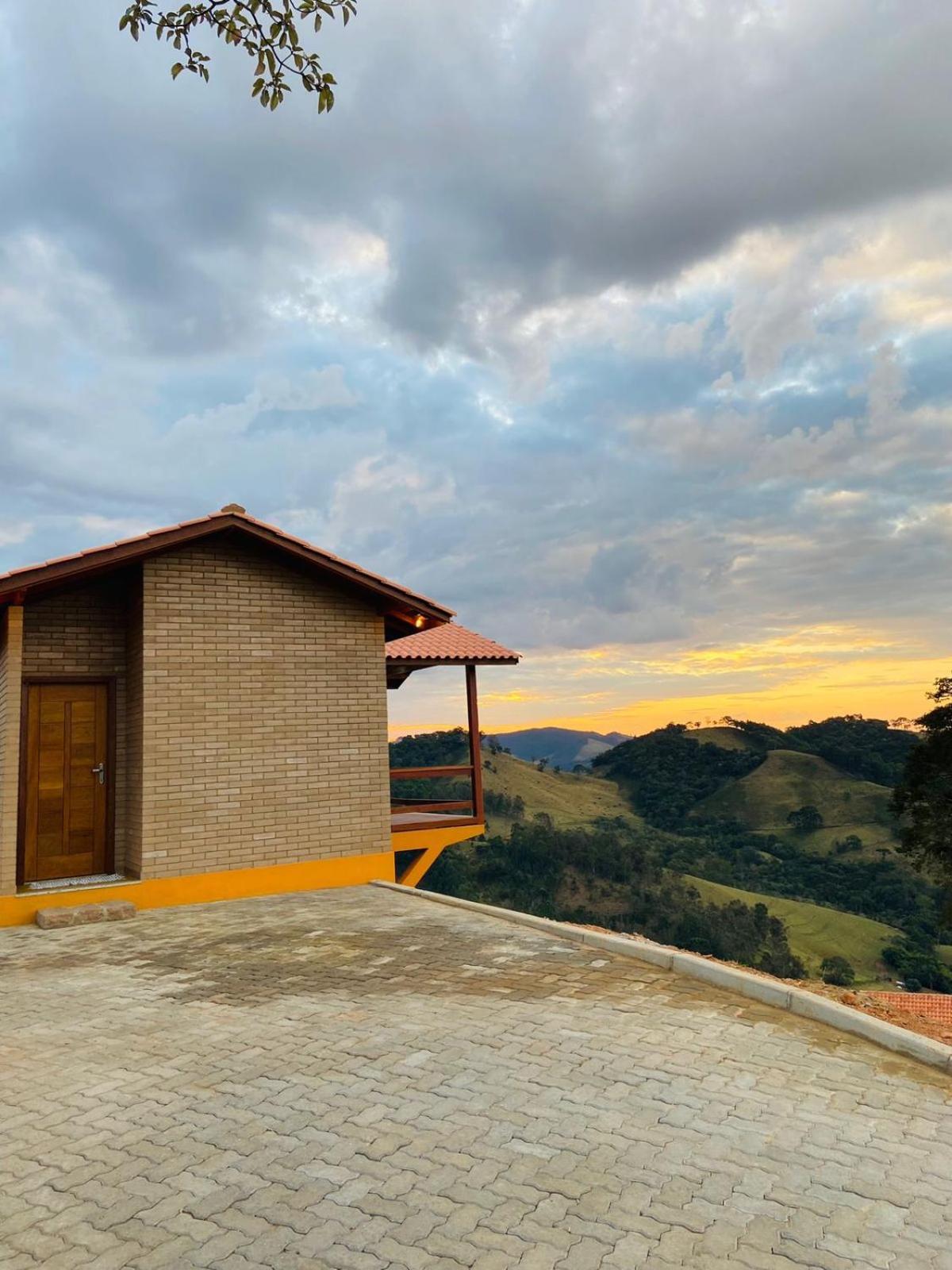 Chales Terras Altas Goncalves Exterior photo